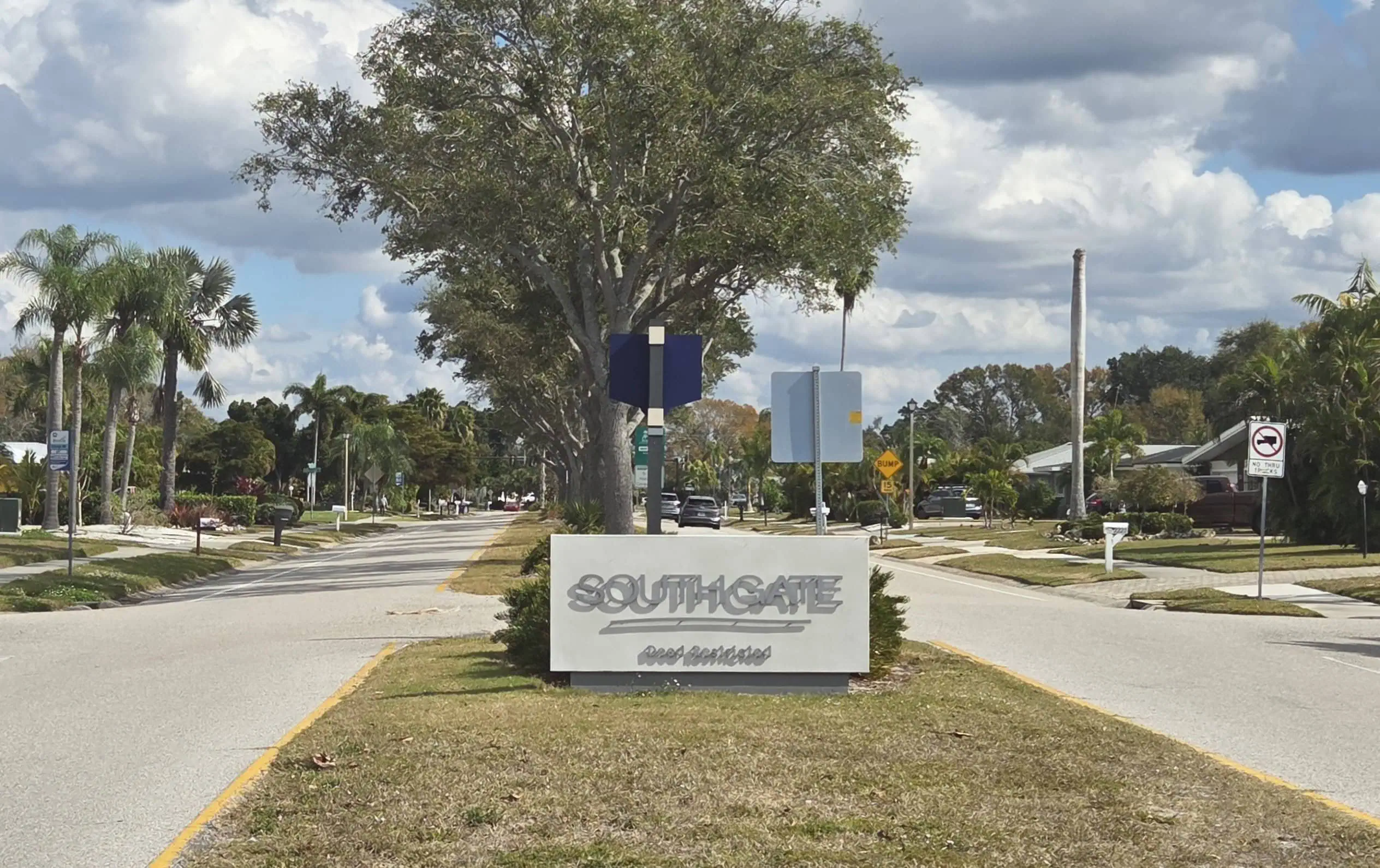 Southgate Neighborhood Entrance Sign in Sarasota, Florida